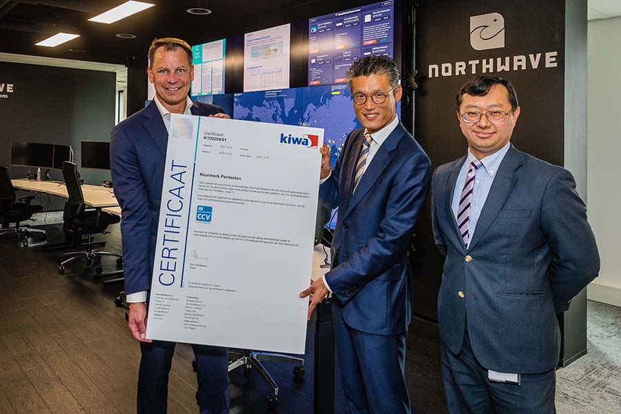Fook Hwa Tan with Northwave and Kiwa colleagues receiving the CCV Pentesting quality mark